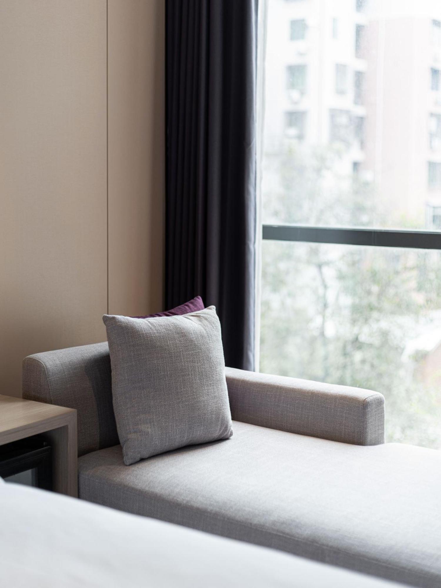 Lavande International Hotel Guangzhou Taikoo Hui Square Shipaiqiao Metro Station Branch - Free Shuttle Bus To Canton Fair Complex During Canton Fair Period & Free Vpn Internet Access Luaran gambar